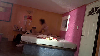 Married woman gets hot to be recorded through the mirror