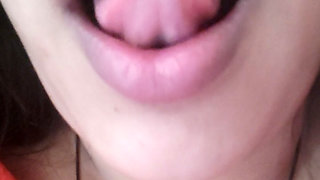 Bhabhi ji ke rasile hoth bhabhi ji ke milky chuchi