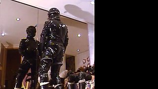 Roxina2002XtremeRetroRox310302.WMV