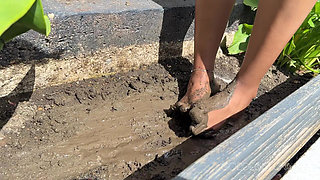 Lick My Muddy Feet Foot Fetish POV - Ebony Goddess Luna Law Makes You Worship Her Dirty Feet, Mud Squelching, Wrinkled Soles, Bar