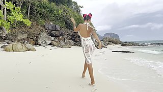 Monika Fox Swims In Sea And Fucks Pussy With A Big Dildo On A