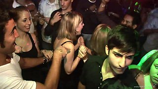 Hardcore dicking with a drunk amateur chick being at the party