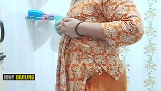 Desi Aunty Bathroom video leek