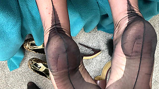Mrs Mature Feet Allows Her Foot Boy Some Fun