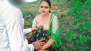 Village girl is having fun in the forest, beautiful girl is quenching her pussy thirst with her boyfriend's cock, full HD
