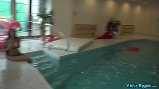 Kety Pearl’s Risky Poolside Passion in Public Glare