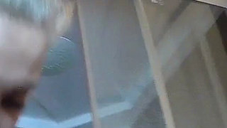 The toilet was so dirty I can`t pee there!