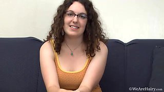 Hairy woman Tamar talks about losing virginity - WeAreHairy