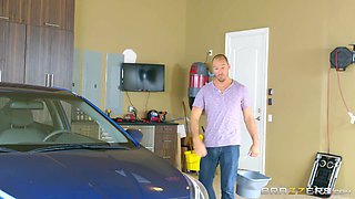 Car Wash Coochie With Sean Lawless, Harlow Harrison - Brazzers