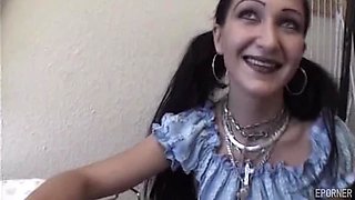 Her Body Is Perfect Hot Solo