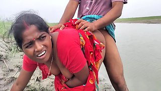 Bangladeshi Bowdi With Her Boyfriend In An Open Place 6 Min