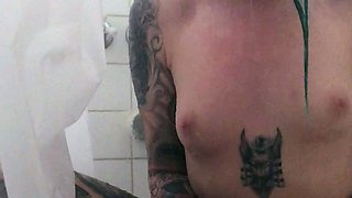 Amateur czech teen in her first toy induced orgasm