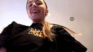 PrincessVictoria18 Juicy Pussy Close-Up Solo Fingering & Spit Fetish