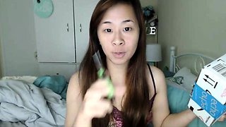 Japanese teen honey Rui Yazawa in pink toys h