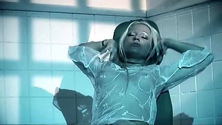 Busty blondie in a straightjacket has hot threesome with two doctors