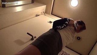 T28-342 Stepfather In Wife Violating Stepsons Wife With Rough Sex In Bath