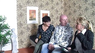 Erotic Planet - pussy licking porn