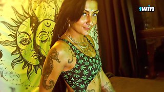 Lustful harlot smoking fetish