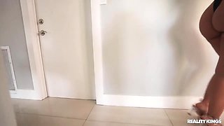 Luna Star, Kai Jaxon, Dickdealer Don Mega Fan Wins A Ride