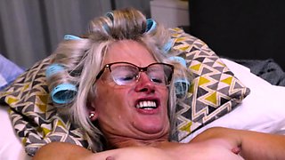 squirting 68 years old grandma fist fucked