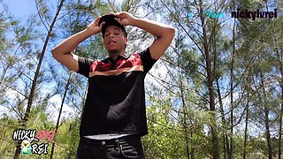 I Fuck a Burger King Employee in Public and He End Up
