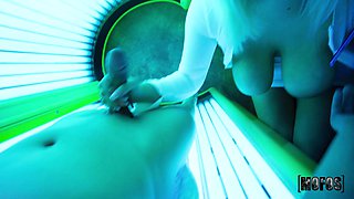 Johnny Love’s Tanning Salon Encounter with Sizzling Curves