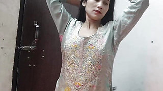 Chachi ko josh me la kar chod kar bur se paani nikala