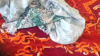 Housewife Lesbian Pussy Licking