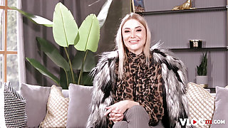 Perky Venera Maxima Soothes Her Pussy With Rough Couch Sex