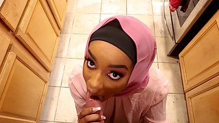 Black arab MYLF Lily Starfire pleasures horny dude in POV