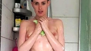 Amateur wild chick solo masturbation