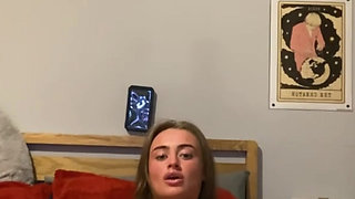 Watch this horny tattooed teen can't stop trembling as her fingers slides in deeper