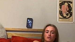 Horny tattooed goth tits bouncing while fingers deep