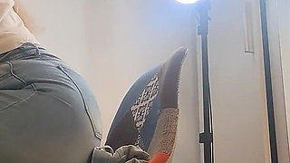 Bts Farts: Goddess Blasting Farts During Shoot