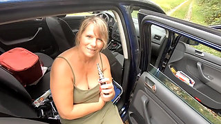 Stranger's Cock Blown in Case of Car Breakdown