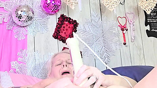 Heads or Tails This Chunky Whore Gonna Cum N Yell