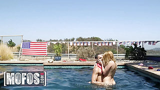 MOFOS - Blake Eden Gets Her Pussy Licked At A 4th Of July Party Full Of Naked Fun And Flashing