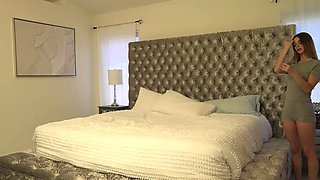 Petite stepsis wants to be a stepmom