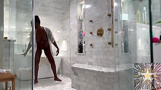 Sultry Soak: Giana's Naughty Bath Tease