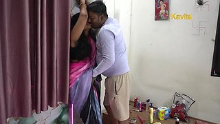 Desi Indian Bhabhi Kavita Fucks Servant Tatya's Big Dick Wildly - Hot Homemade 4k