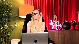 Amateur Big Boobs jerks Big Dick