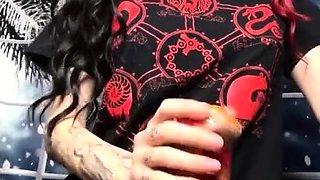 Very hot amateur thai teen girl toying her pussy on cam