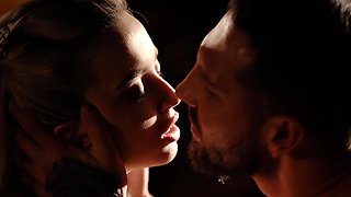 Blonde beauty Lexi Lore gets her pussy eaten by a couple