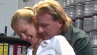 Secretary Seduces Her Boss to Fuck on the Desk.