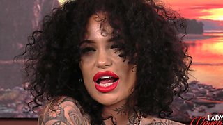 Interracial CFNM fun with provocative Phoenix Knight and Stevie Lou