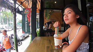 Amateur Asian teen beauty fucked after a coffee Tinder date