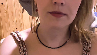 I came to the hairdresser at home and paid with a blowjob and sex in a tight pussy