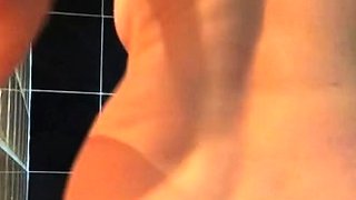 Pussy rubbing babe goes solo in shower play in hd