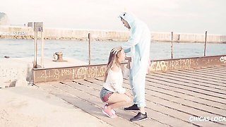 Public outdoor fuck by the river with a hot girlfriend Taylor Sands