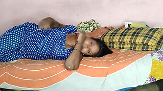 Nat khat bhabhi ji ko pela din me tremendous chudaye kiya
